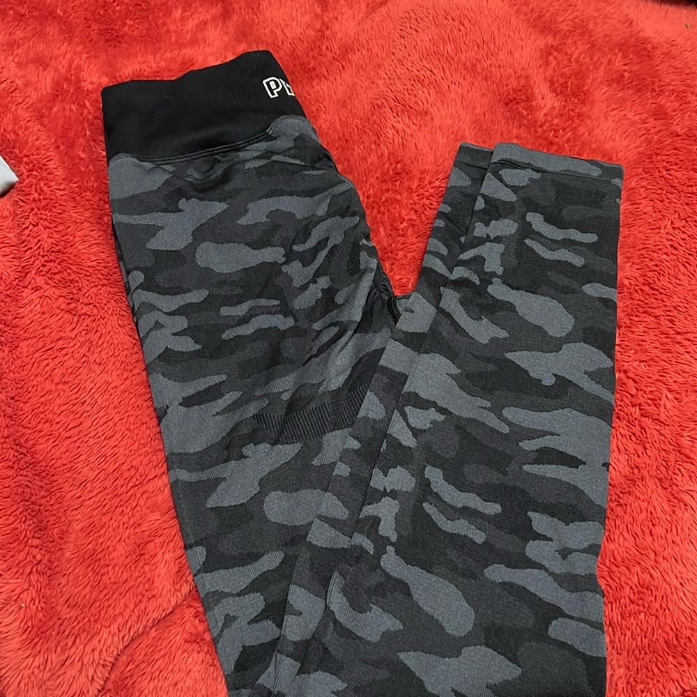 VS Pink Ruched back Seamless Leggings